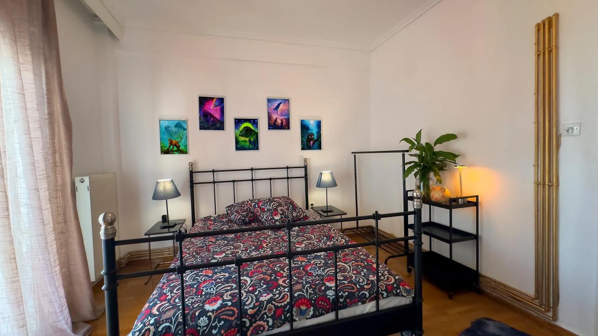 Spacious Artistic Flat With Private Parking Thessaloníki Lägenhet